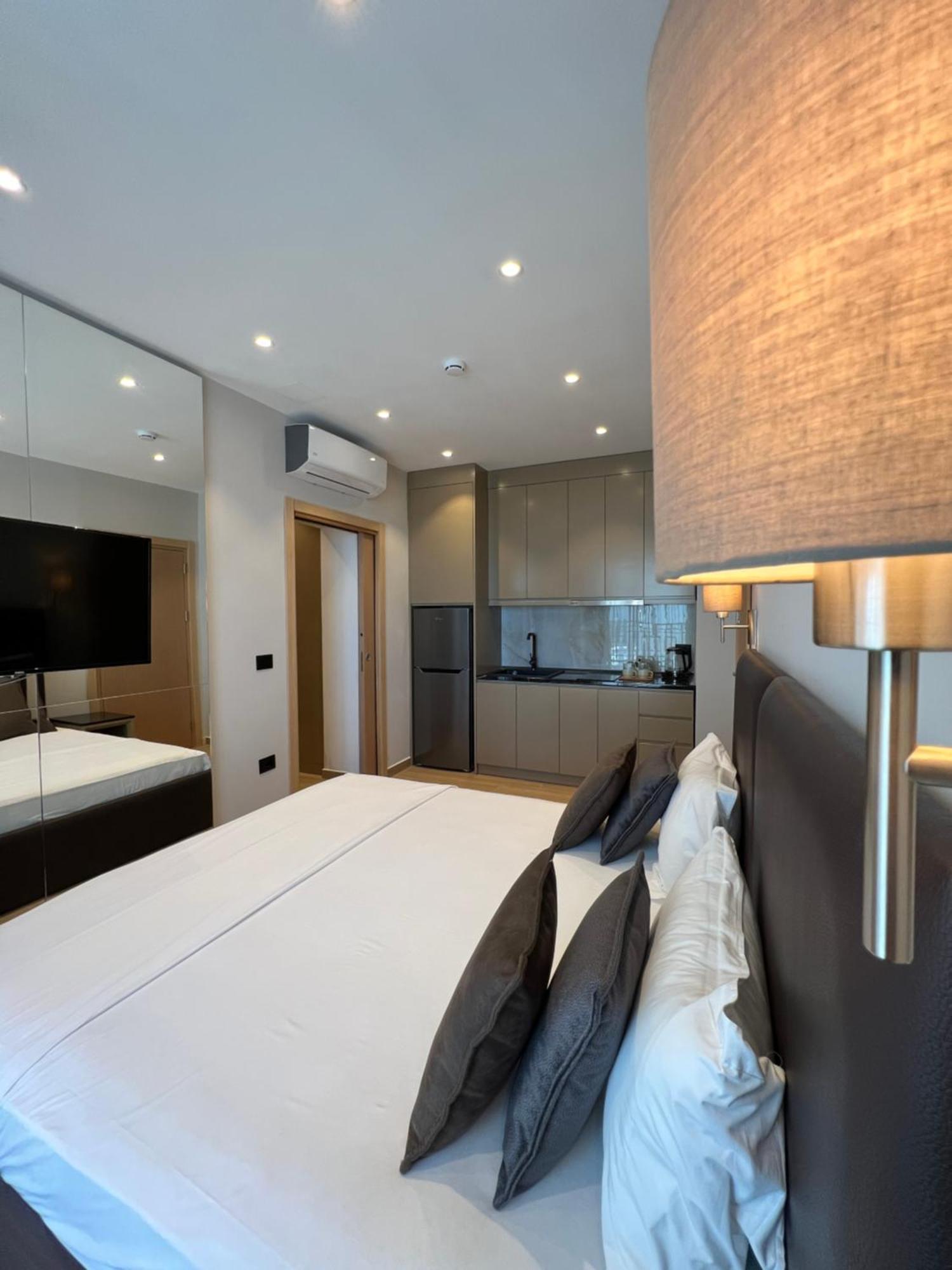 Coastline Luxury Apart Hotel Golem  Zewnętrze zdjęcie
