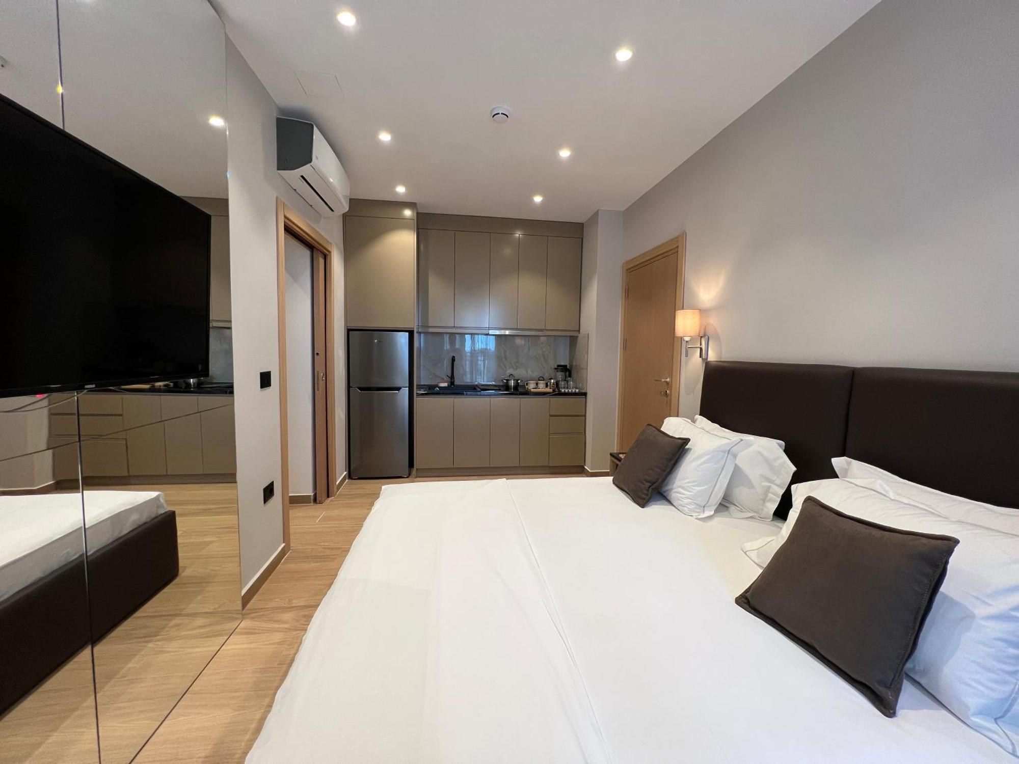 Coastline Luxury Apart Hotel Golem  Zewnętrze zdjęcie