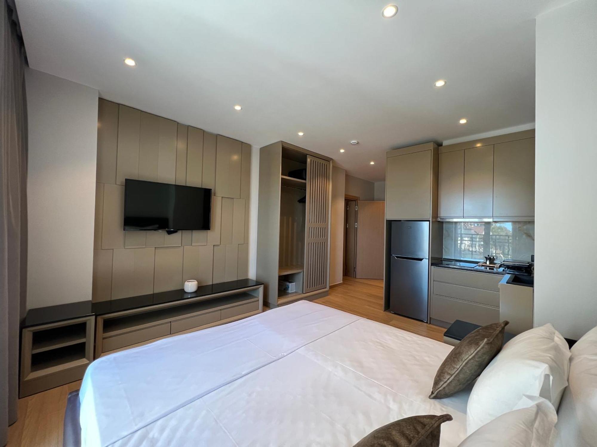 Coastline Luxury Apart Hotel Golem  Zewnętrze zdjęcie