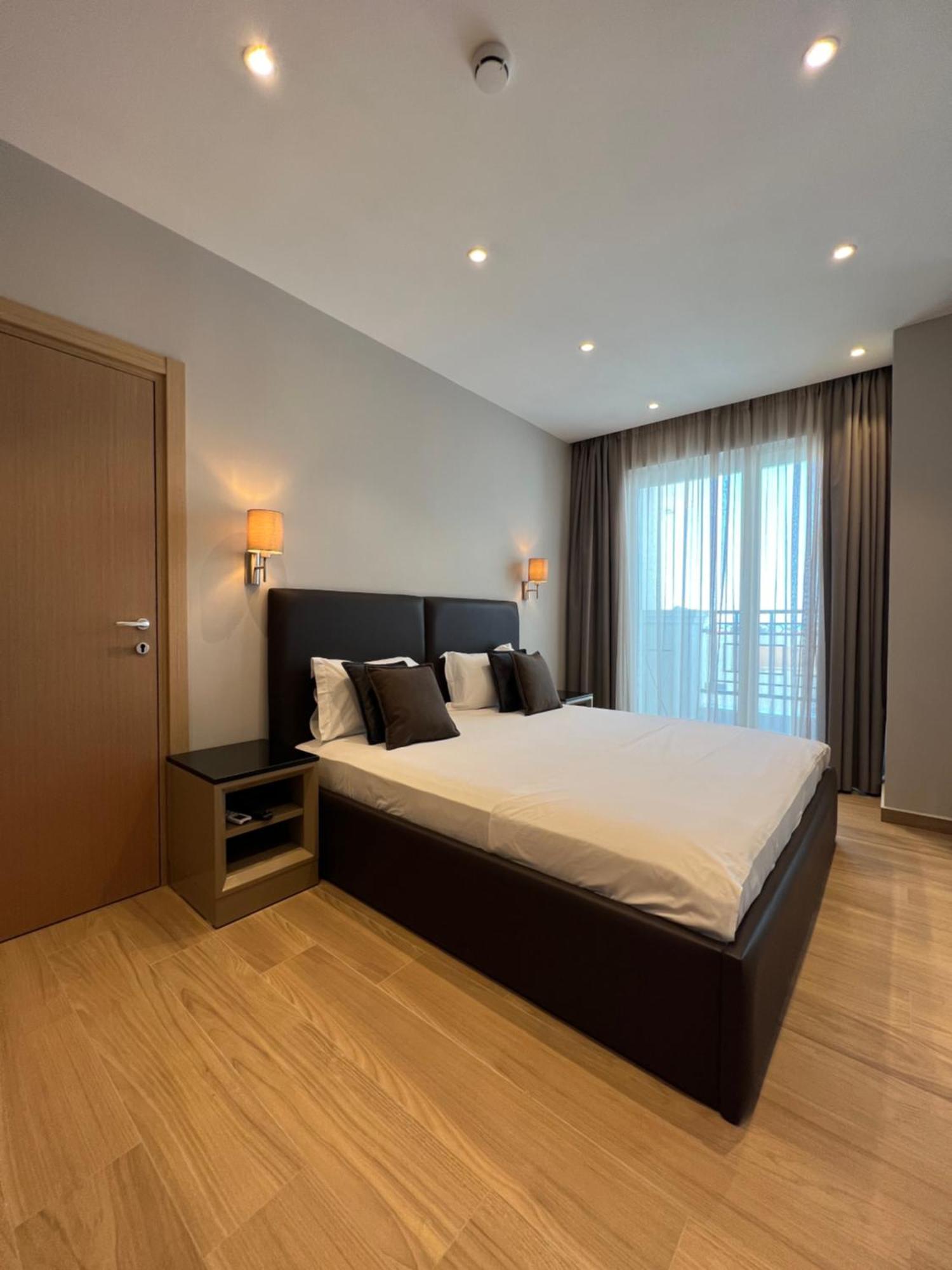 Coastline Luxury Apart Hotel Golem  Zewnętrze zdjęcie