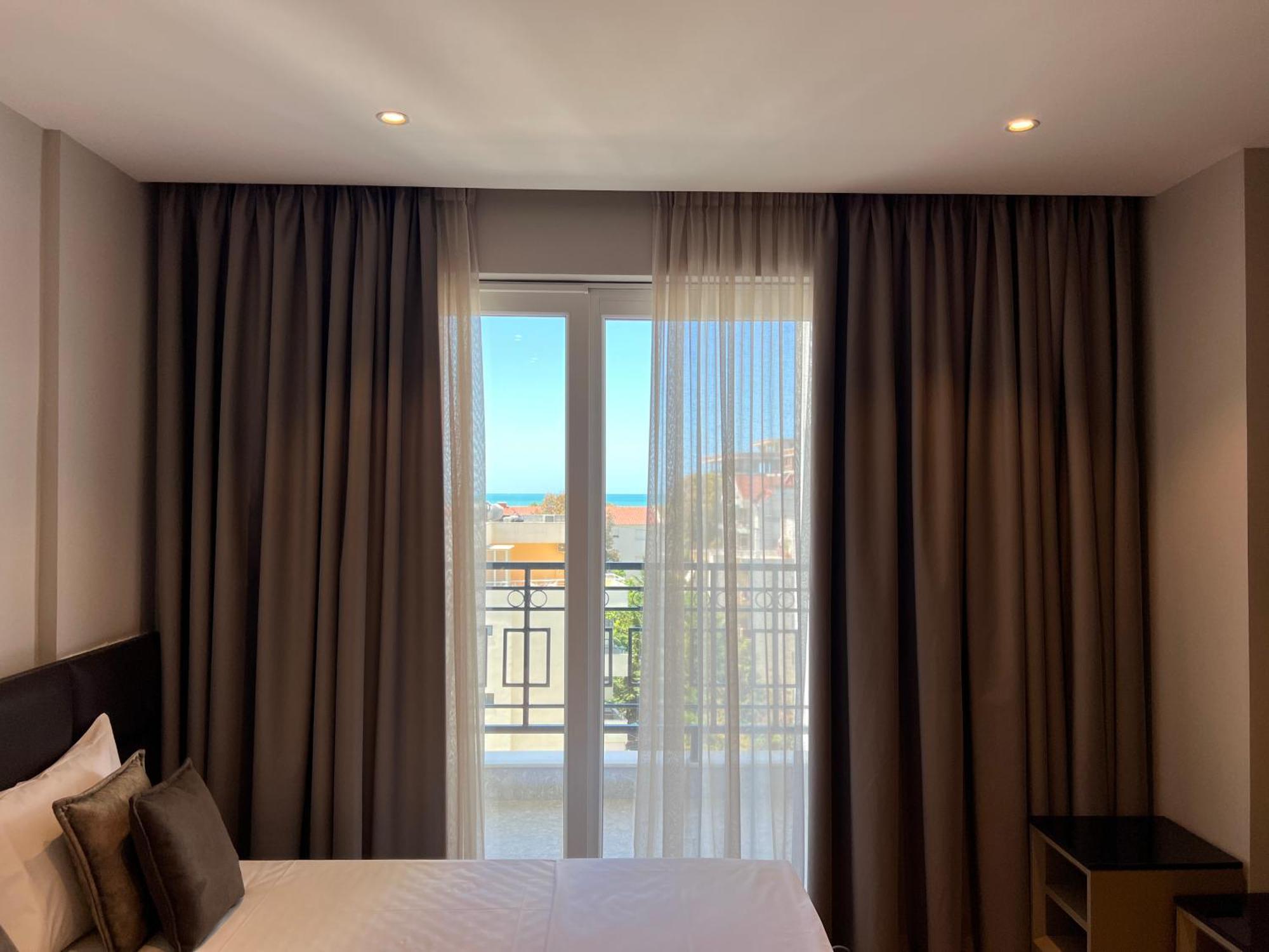 Coastline Luxury Apart Hotel Golem  Zewnętrze zdjęcie