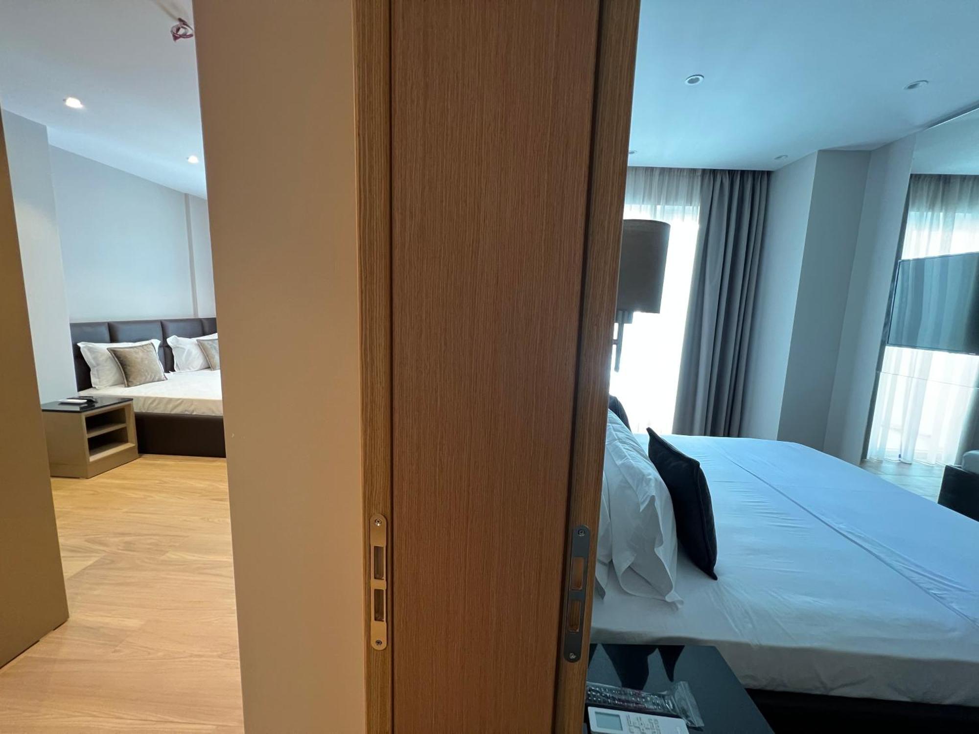 Coastline Luxury Apart Hotel Golem  Zewnętrze zdjęcie