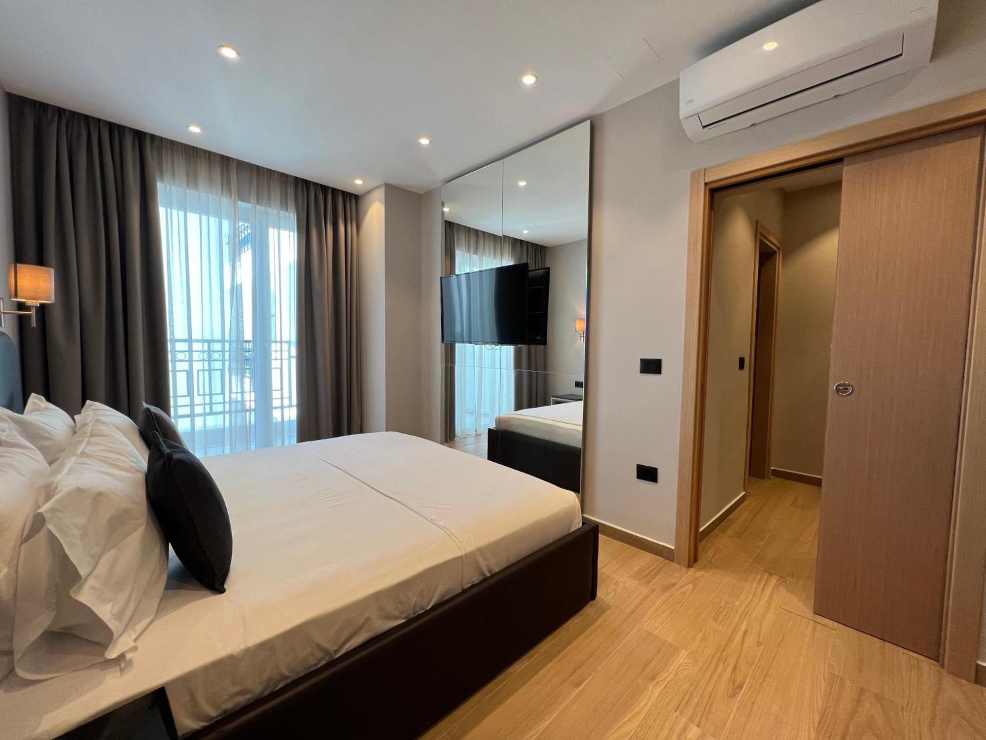Coastline Luxury Apart Hotel Golem  Zewnętrze zdjęcie